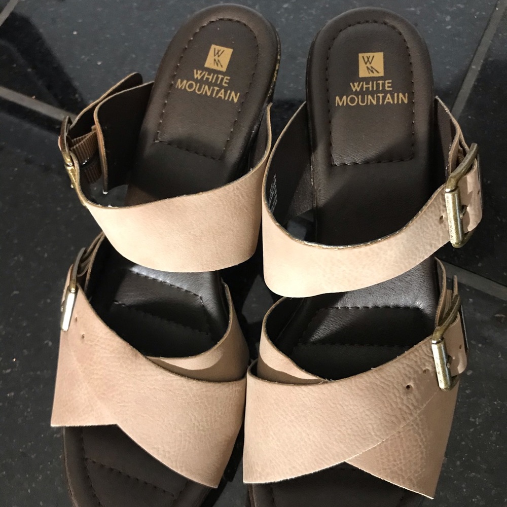White mountain heels - Picture 3 of 5